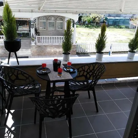 Stefan Apartman Paralía